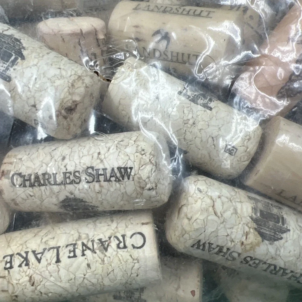 Lot Of 320 Miscellaneous Wine Corks Champagne Corks Cranelake Tabor Hill
